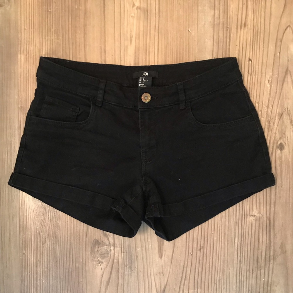 H&M Basic Black Shorts